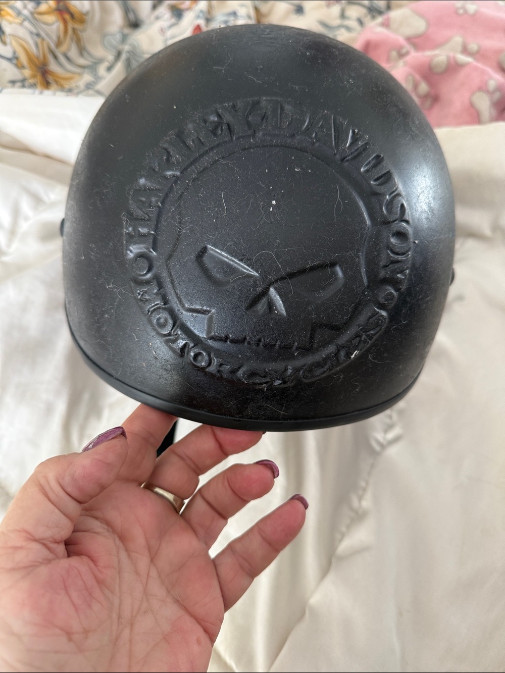 Harley-Davidson Black Embossed Skull Helmet Accent